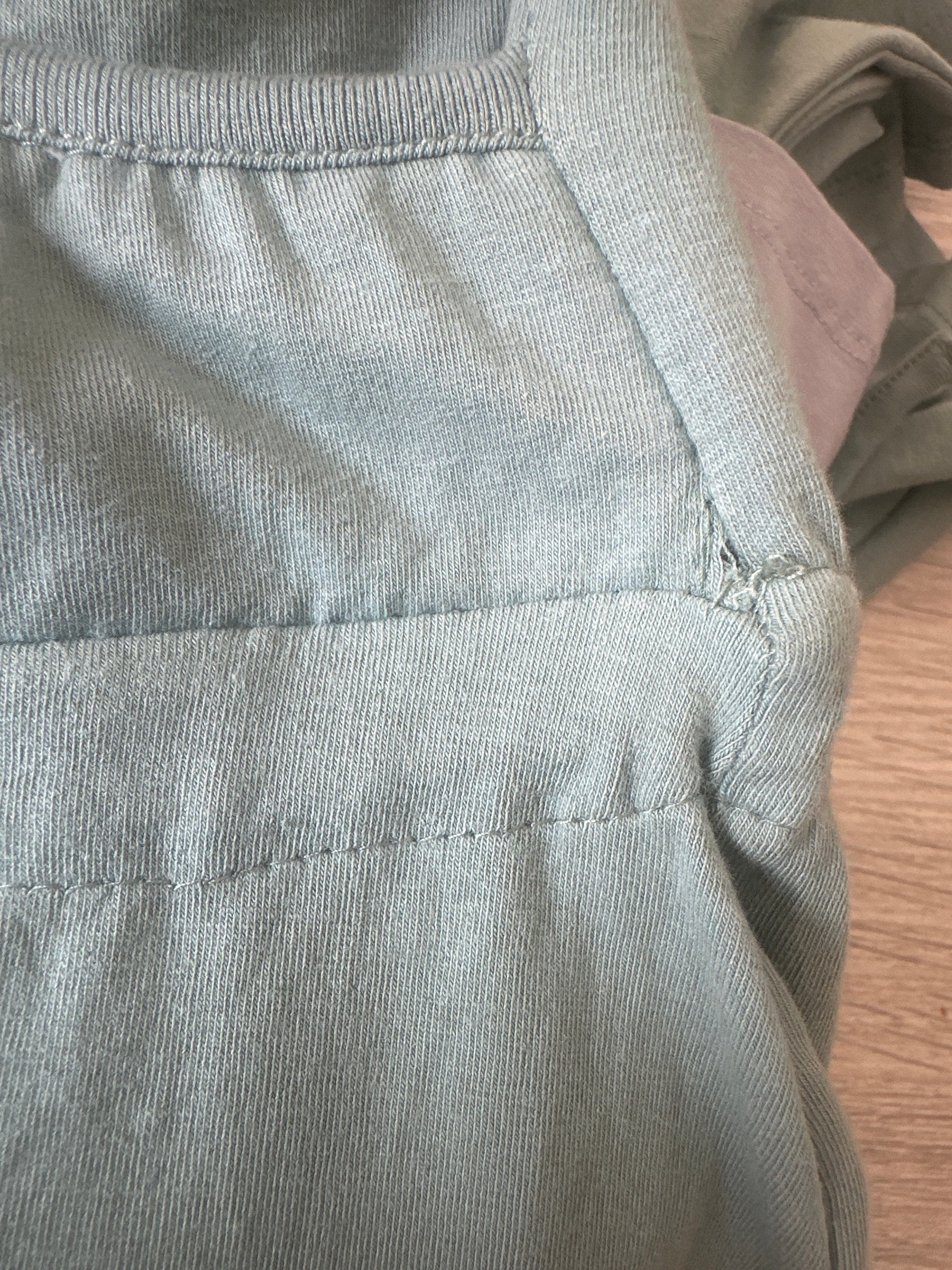 T-SHIRT VERT TAILLE M - 5