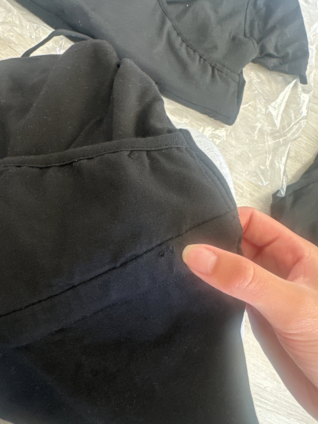 T-SHIRT NOIR TAILLE S